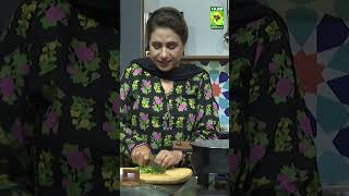 Hare Dhaniya Kay Faide  Why We Use Green Coriander  Rida Aftab  Kitchen Hack [upl. by Goodyear102]