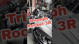 Triumph Rocket 3R  usuwamy fabryczne limitery [upl. by Snahc816]