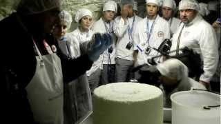 La salatura del Pecorino Romano DOP nelle grotte Brunelli a Prima Porta [upl. by Akere]