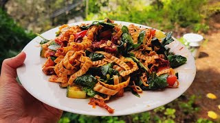 Wegańskie spaghetti bolognese 🤤🍝 Szybki i prosty przepis na zdrowy wege obiad🌱👌 [upl. by Eerased]