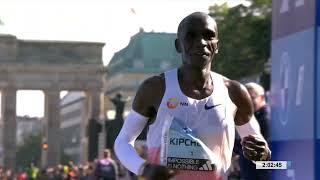 Eliud Kipchoge wins the BMW BERLINMARATHON 2023 [upl. by Jephum]