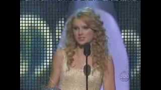 Taylor Swift winning CMA 2007 Horizon Award [upl. by Kalasky]