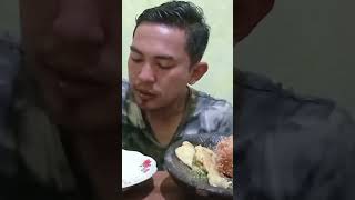 Ayam crispy vs sambel goangshortvideo [upl. by Seldon]