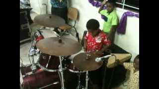 The standing little Fijian Drummer AMAZING Drumming skills [upl. by Yecart]