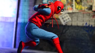 Mezco One12 Collective Fall Exclusive SpiderMan Homecoming Homemade Suit Review [upl. by Mohandas]