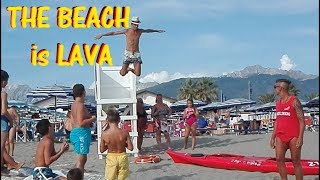 GIOCHI da SPIAGGIA 28  THE FLOOR IS LAVA al MARE  THE BEACH IS LAVA  Bagno Ronchi di Levanate [upl. by Ahsiekram]