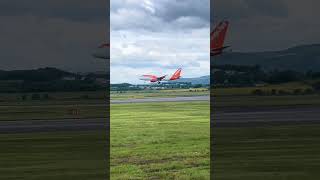 easyjet A319 SMOOTH Landing planespotting planespotter aviation easyjet airbus a319 [upl. by Cappello]