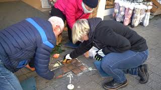 Reinigungsaktion der Stolpersteine in Unna [upl. by Stallworth]