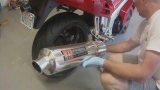 Honda VFR750F Rear Wheel Removal VFR800 Rear Wheel [upl. by Llewej]