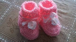 Zapatitos para bebe en crochet [upl. by Ahtekahs]