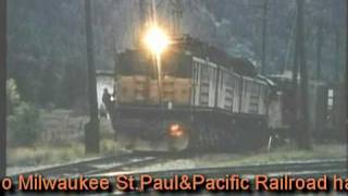 MILW  Boxcabs through the Saddle Mountains Part 1 [upl. by Ahaelam]