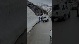 Manali me snowfall ​⁠PradhumSvlogs vlogs youtubeshorts manalitrip shorts trending travel [upl. by Mufinella321]