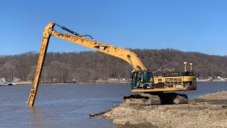 345CL CAT Excavator Long Boom River Dredging [upl. by Orsino]