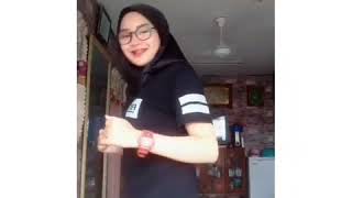 Viral  Tik Tok  Gadis Ayu Gelek Mengoda  Mata mu merah [upl. by Eelah]