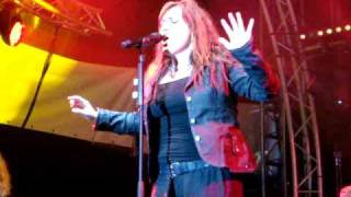 Dee Messina  Dont Stop Believin live [upl. by Largent]