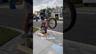 i almost got it while moving 42gugg wheelie bike bikelife fun misic calm blowup [upl. by Palmer981]