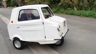 Un prof essaie lAcoma MiniComtesse microcar  A teacher tested the Mini Comtesse  smallest car [upl. by Hu]