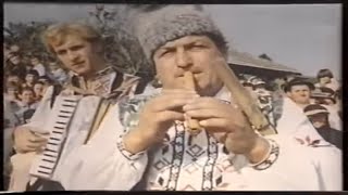 quotVatra Horelorquot din Slobozia Mare la Hora satului 1977 [upl. by Meingoldas]