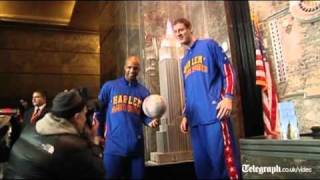 Paul quotTinyquot Sturgess joins Harlem Globetrotters as worlds tallest basketball player [upl. by Ernesta]