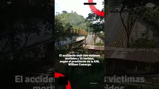 Se desplomó puente que conectaba al Valle del Cauca con Quindío  El Espectador [upl. by Wilburt]