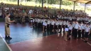 DEEAS ALUNOS DO COLÉGIO TIRADENTES CANTANDO O HINO NACIONAL BRASILEIRO [upl. by Aennaej181]