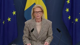 Finansminister Elisabeth Svantesson bjuder in till pressträff [upl. by Viridis695]