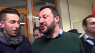 10 minuti di Salvini che dice quottombini di ghisaquot [upl. by Brower875]