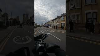 A motorbike rider catches the exact moment moped thieves snatch someones phone in walthamstow [upl. by Cristian]