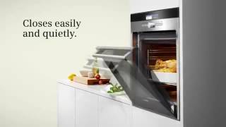 Siemens Oven Equipped with SoftClose Door [upl. by Omsare]