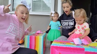 JoJo Siwa brings HUGE SURPRISE SECRET [upl. by Gabbie]