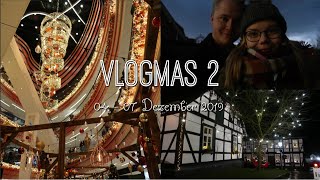 VLOGMAS 2  Schulbücher Nikolaustag Weihnachtsessen und Weihnachtsmärkte  VIVOS WORLD [upl. by Aicatsana]