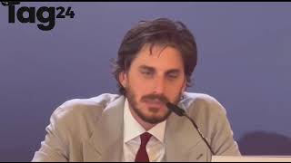 Luca Marinelli a Venezia è Mussolini” “Sono antifascista doloroso non giudicare il personaggio” [upl. by Lobiv826]