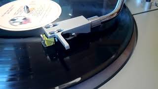 Pioneer PL200 Direct Drive Turntable Demonstration [upl. by Lilithe]