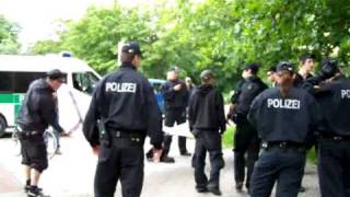 20062009 Autonome von Polizei umstellt [upl. by Ttoille893]