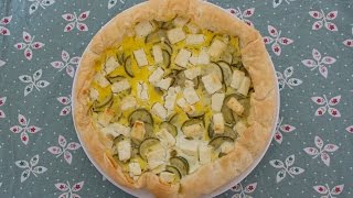 Torta salata con zucchine e feta vegetariano  ricetta facile e veloce con pasta sfoglia [upl. by Nevart]