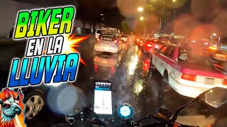 Lo que NO te DICEN de MANEJAR MOTO BAJO LLUVIA 😱🌧⚡ [upl. by Bette-Ann425]