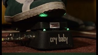 Dunlop Crybaby Noiseless Mod on Gibson  Best Wahwah pedal [upl. by Desirae]