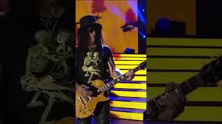 Guns N Roses  Dont Cry  Slash Guitar Solo LIVE [upl. by Hemingway323]