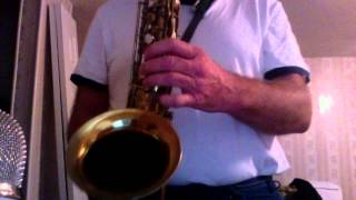 Christmas Song With a Buescher 156 Tenor Saxophone Ponzol Moutpiece Fibercell Ree [upl. by Anastasie518]