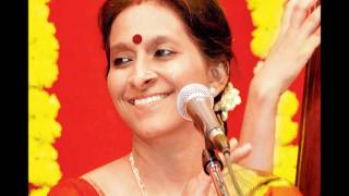 Nallodor Veenai  Bombay Jayashri With Tamil amp English Lyrics [upl. by Ahseiym84]