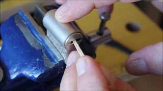 Crochetage lockpicking cylindre Thirard FEDERAL de Zayek [upl. by Reger]