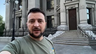 Ukraine le sort du Donbass se joue à Severodonetsk dit Zelensky  AFP [upl. by Alacim684]