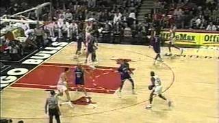 9596 Chicago Bulls vs Charlotte Hornets 08041996 – Michael Jordan 40 Points [upl. by Nbi]