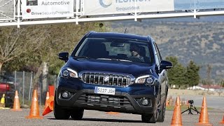 Suzuki SCross 2017  Maniobra de esquiva moose test y eslalon  km77com [upl. by Thaddeus]