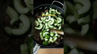 Schmorgurke mit Hackfleisch ichkocheheute rezept schnellesessen food recipe lecker [upl. by Warms]