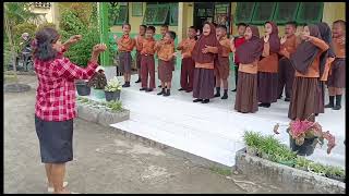 Ice breaking dalam bahasa Inggris oleh kelas 2 dan 3 [upl. by Eseilana97]