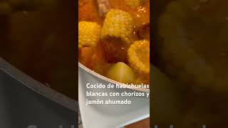 Cocido de habichuelas blancas con chorizos y jamón ahumado [upl. by Yerffej411]