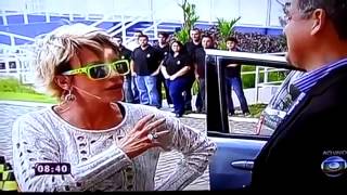 Vídeo de Acidente  Ana Maria Braga  Apresentadora foi atropelada por veículo ao vivo  22 04 13 [upl. by Carine137]