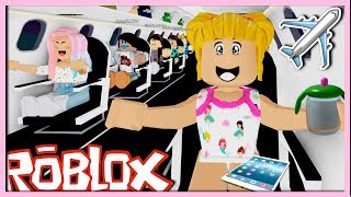 Rutina de Viaje en Avion en Roblox  Goldie y Titi Aventuras en Bloxburg [upl. by Roehm974]