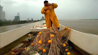 ¡IMPRESIONANTE Pescador atrapa GRANDES peces quotPesca y cocinaquot PESCA URBANA [upl. by Notgnirrac362]